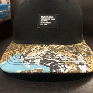 Stussy Mfg. Leopard  Brim Cap